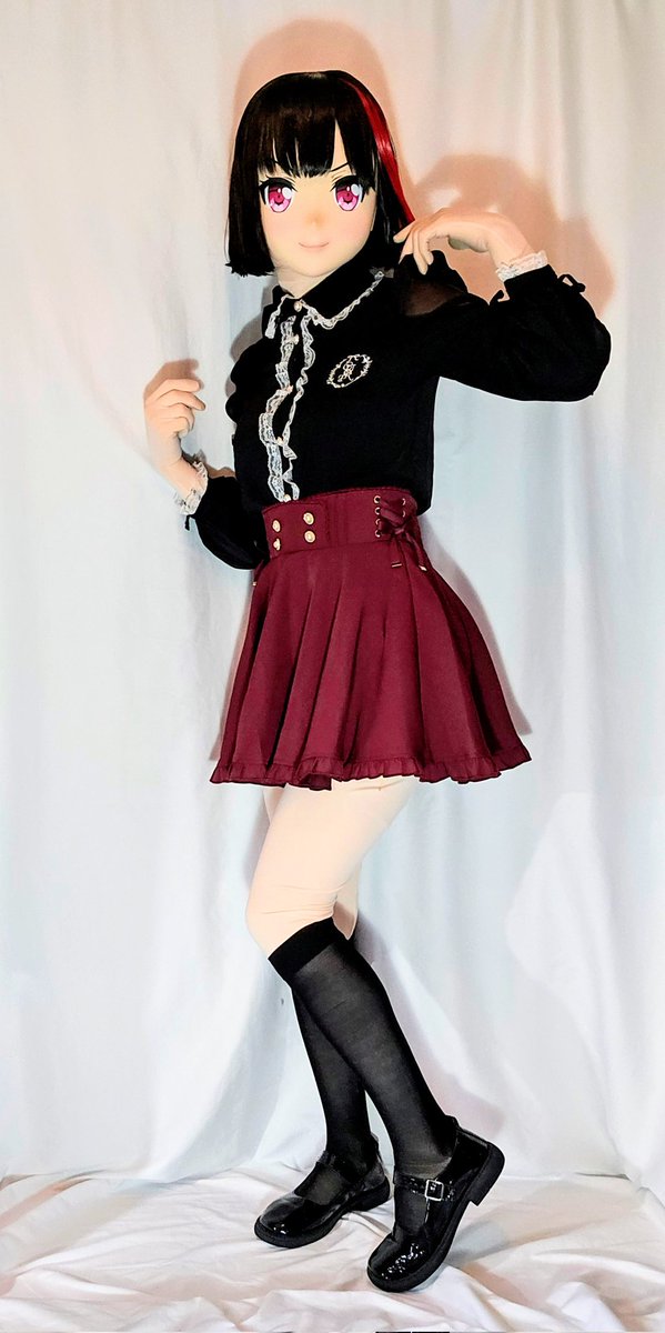 寒いよ、寒いよ、いよいよ衣替え♥
可愛い？
なぜか戦闘態勢の蘭ちゃん、どうしたんだろう？