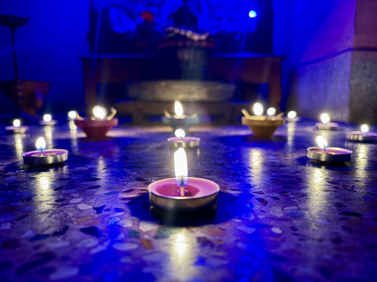 Manojit1509's tweet photo. Happy Diwali..🪔🪔🪔🪔 https://t.co/fzLufQGlui