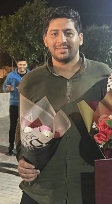 GazaMartyrs's tweet image. Yesterday, Israel killed journalist Ahmad Asaad Abu Mteir in central Gaza (Al-Zawaida).
Ahmad was at work when Israeli airstrikes targeted a café in the Al-Zawaida area, killing him along with a group of civilians.