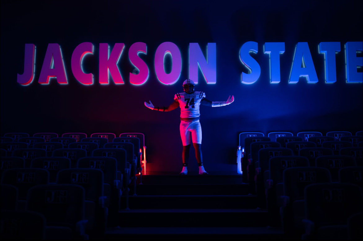 ChadrickWindham's tweet image. #AGTG after talking with coaches and and family I’m proud to announce I will be committing to Thee Jackson State University🐅❤️💙. @coachT_Young @NoxubeeFB @Coach_O @coach @CoachTaylor010 @CoachRamirezJSU @TheRealJavJones