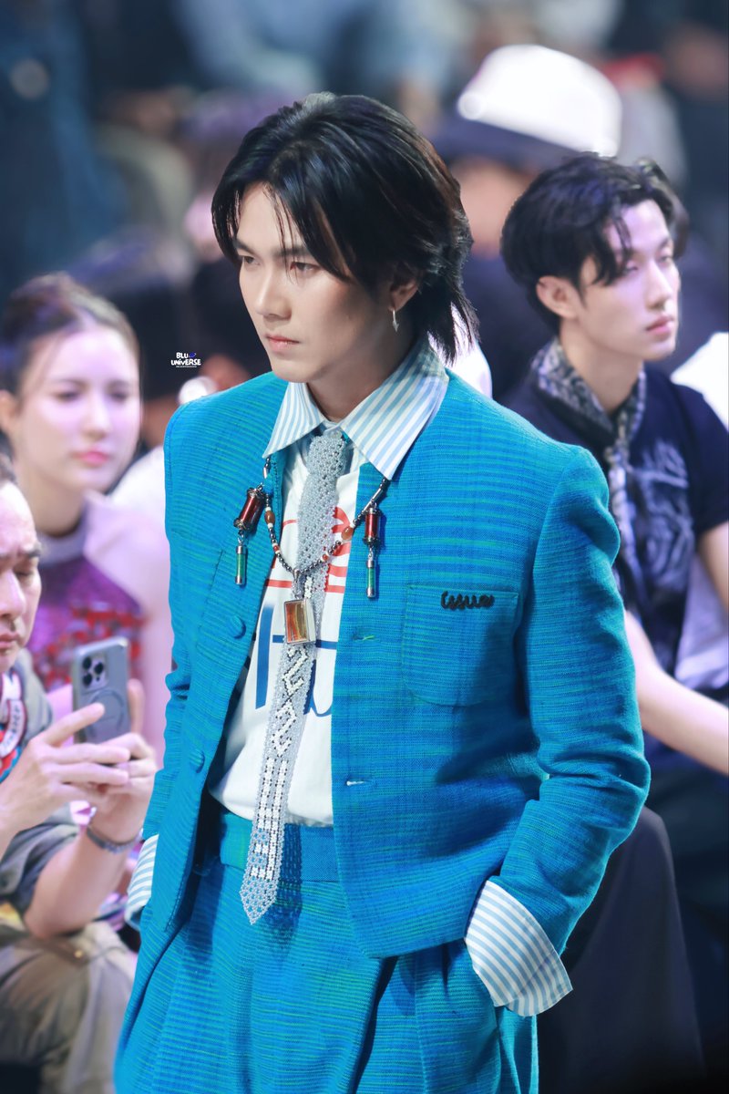 7.

 BUILD AT SIAM PARAGON

161025 #SiamParagonBIFW2025xBuild
꒰ <a href="/JakeB4rever/">BIU.</a> #BuildJakapan ꒱ 
#Beyourluve 
#bluuniversepic