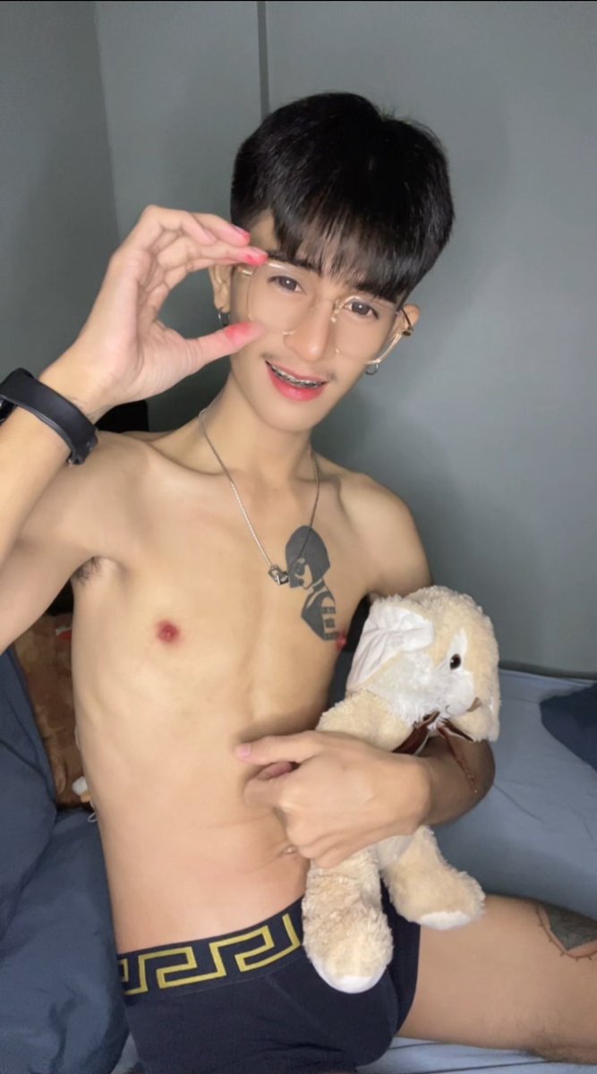 maikee44_'s tweet photo. แว่นมาละค้าบ🧸 https://t.co/QqUNLyhJr4