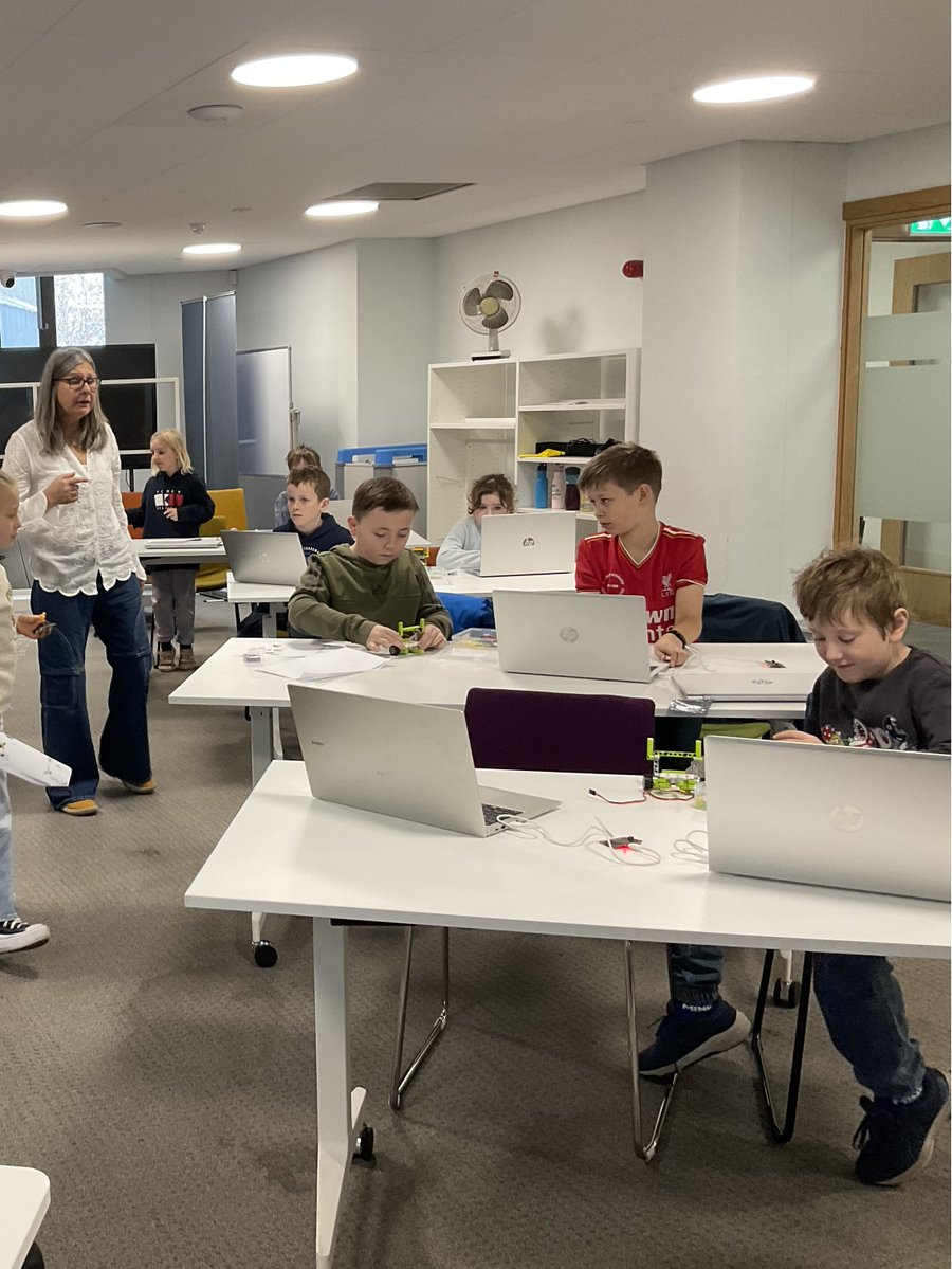 EDPortlaoise's tweet image. Many thanks to Spain from the Inventors Club for teaching us how to build, code and drive a mini car using micro:bit controller boards and LEGO Technic-style bricks. Thank you also to everyone who attended.
#europedirectportlaoise #theinventorsclub #codingfun