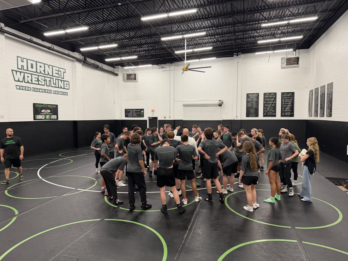 WrestlingAzle's tweet image. Hornet Wrestling kicked off the first AM practice of the 2025-2026 season this morning.
116 days until the State Tournament!

#roadtostate #EARNED #1%better #hornetstylewrestling