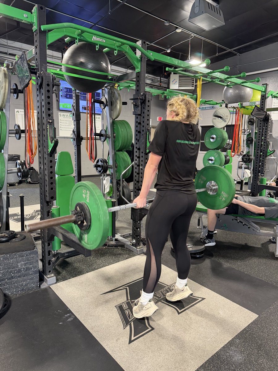 WrestlingAzle's tweet image. Hornet Wrestling kicked off the first AM practice of the 2025-2026 season this morning.
116 days until the State Tournament!

#roadtostate #EARNED #1%better #hornetstylewrestling