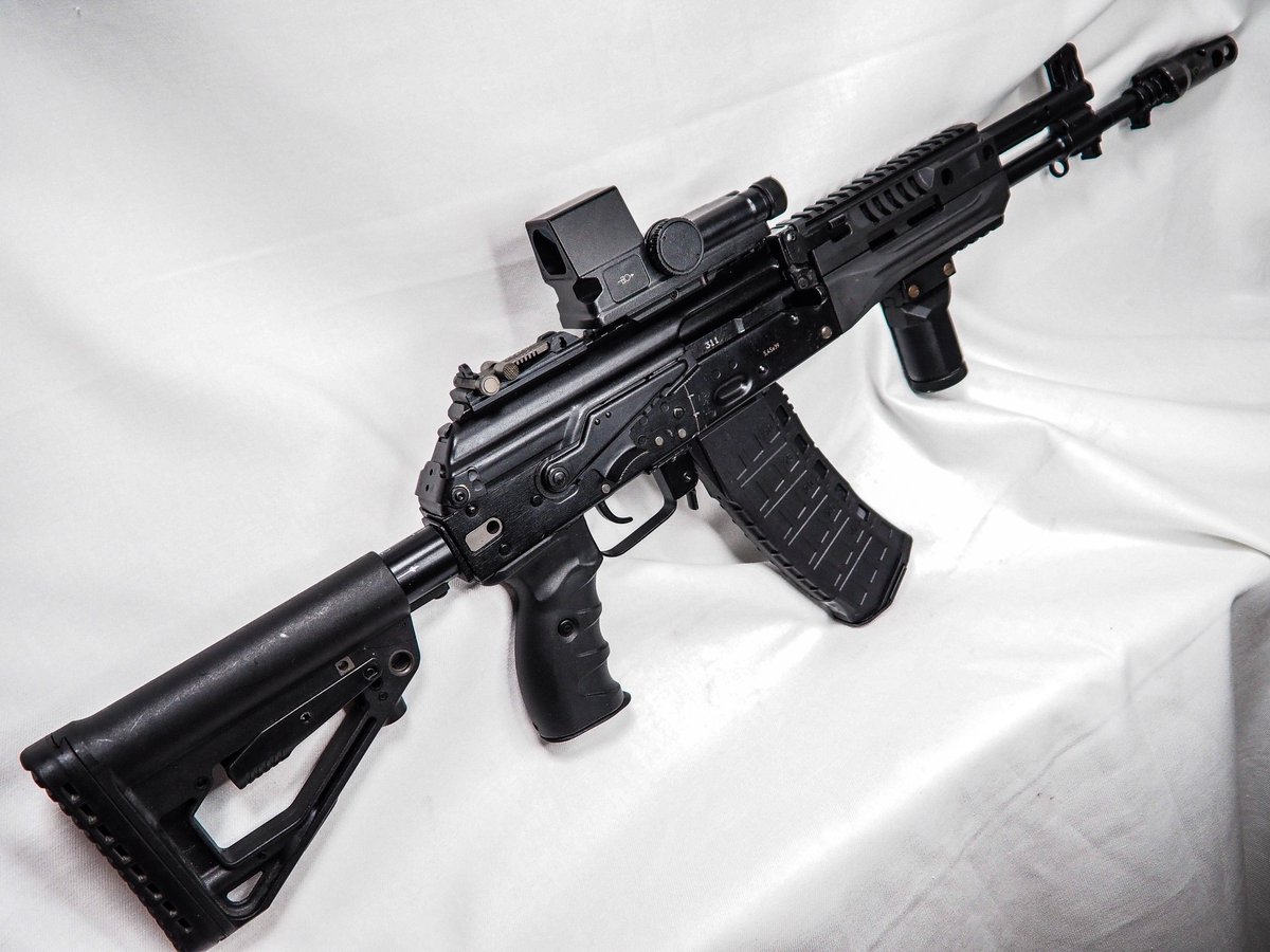 お家に実物AK12やVSSが鎮座してるのは幸せな事なのに今度は無可動MP5が欲しくてたまりません。

これって浮気でしょうか・・・？