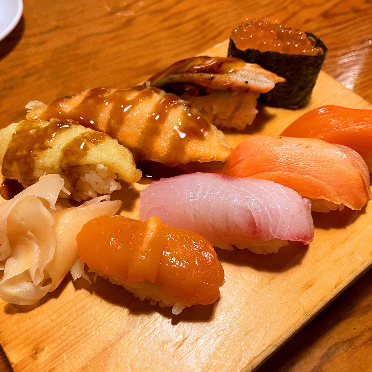 mofy0111's tweet photo. 八王子のや台すし三崎町店

久しぶりのや台すしー🍣ライトにおすしを楽しめていいよねー😋👍✨メニューがちょっぴり変わったような？？牛タンうまうまー♡また行かなー🐟 https://t.co/7Pdx8dE43j