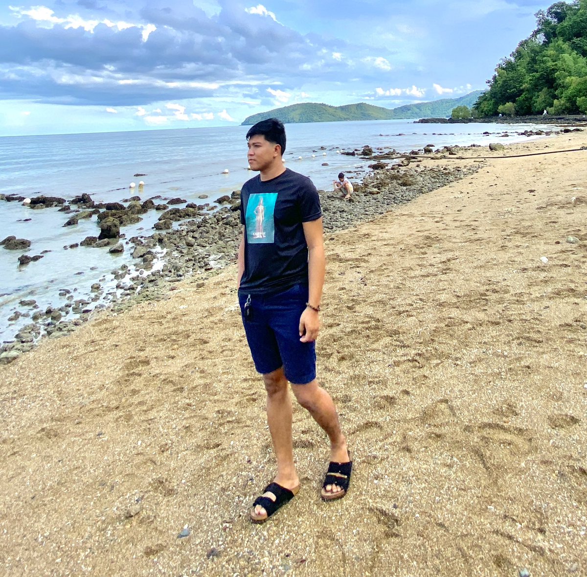 itsMejAyDump tweet media