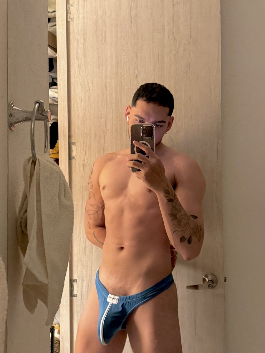 _davidc_ tweet media