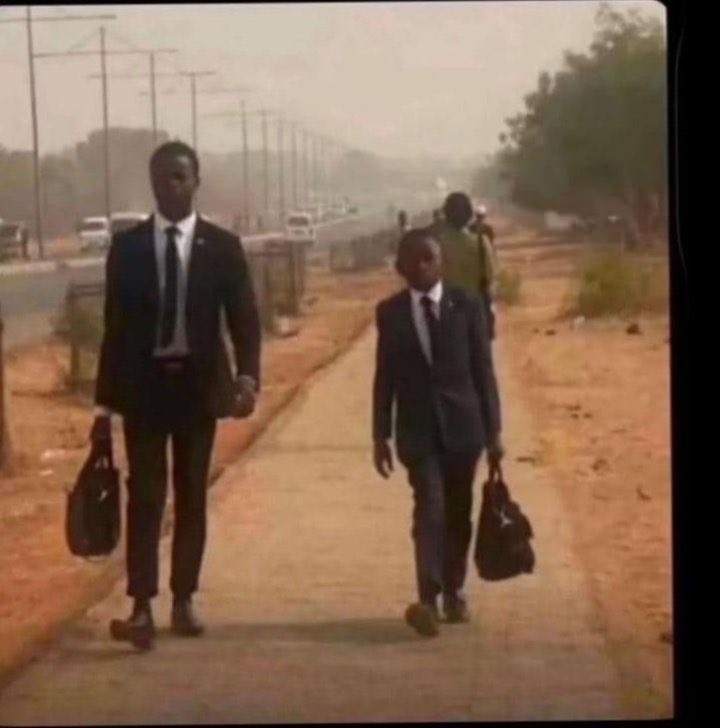 iyo ibidandazwa vyunguka,
 cane cane ubutare ntibabushora,ahubwo ababikeneye barabisanga kuri Terrain ex: RDC,Botswana , ...