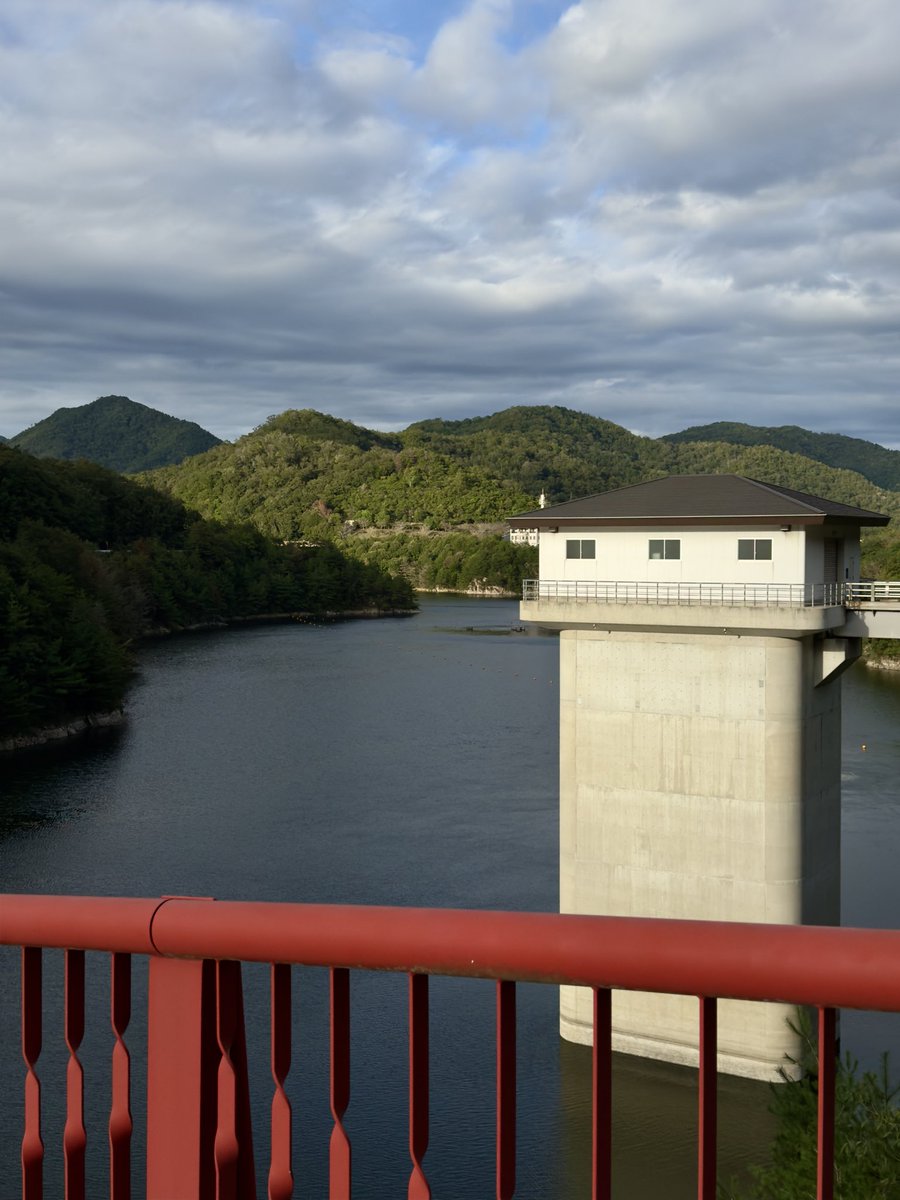y5991's tweet photo. 9月から10月にかけての世羅町の旅
人が人らしく、そしてその人らしく自然と共に生きていく
世羅に暮らすお一人お一人のその姿が1番の魅力でした
またひとつ素晴らしい町を知ることができました
お話を聴かせてくださった皆様 ありがとうございました https://t.co/JlNxThXiG6