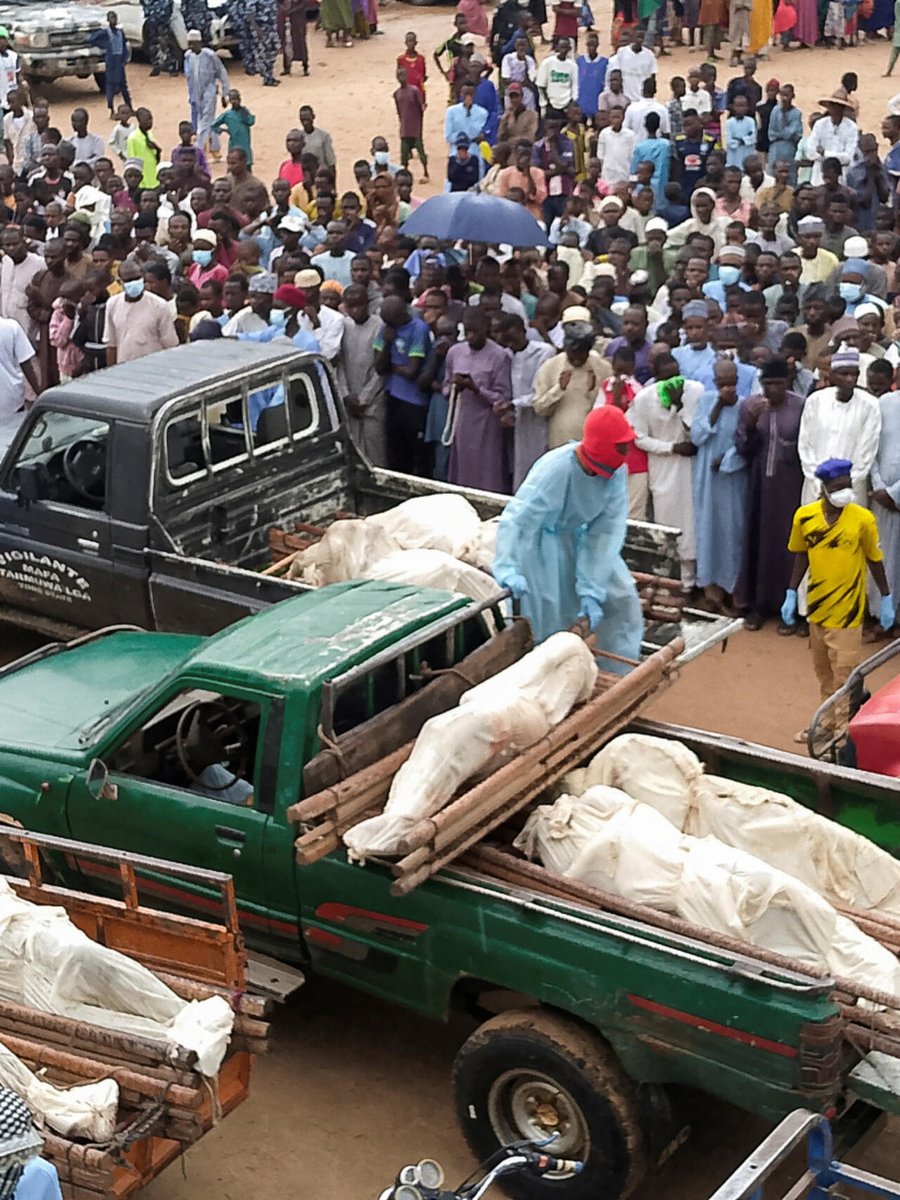 EL OTRO GENOCIDIO...

En Nigeria, los terroristas islámicos de Boko Haram están masacrando sistemáticamente a los cristianos en nombre de Alá; sin duda, es un verdadero genocidio. Crímenes análogos se dan también en otros países, como Siria o el Congo. Todos estos sádicos no