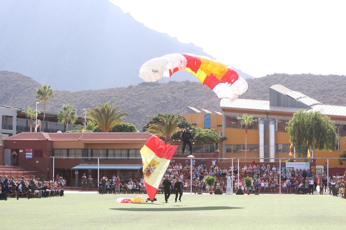 Adeje acoge este viernes un concierto militar y el domingo la jura de bandera para personal civil

Más información: ift.tt/P1awzAb