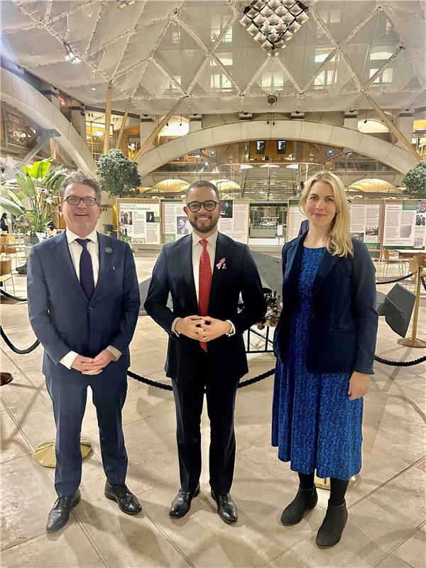 A very interesting and enjoyable discussion for <a href="/LizzyShipton/">Elisabeth Shipton</a> and I meeting <a href="/AJogee/">Adam Jogee MP</a> MP to talk through some of the projects and strategic challenges of the <a href="/CWGC/">Commonwealth War Graves</a>. Hopefully the first of many!