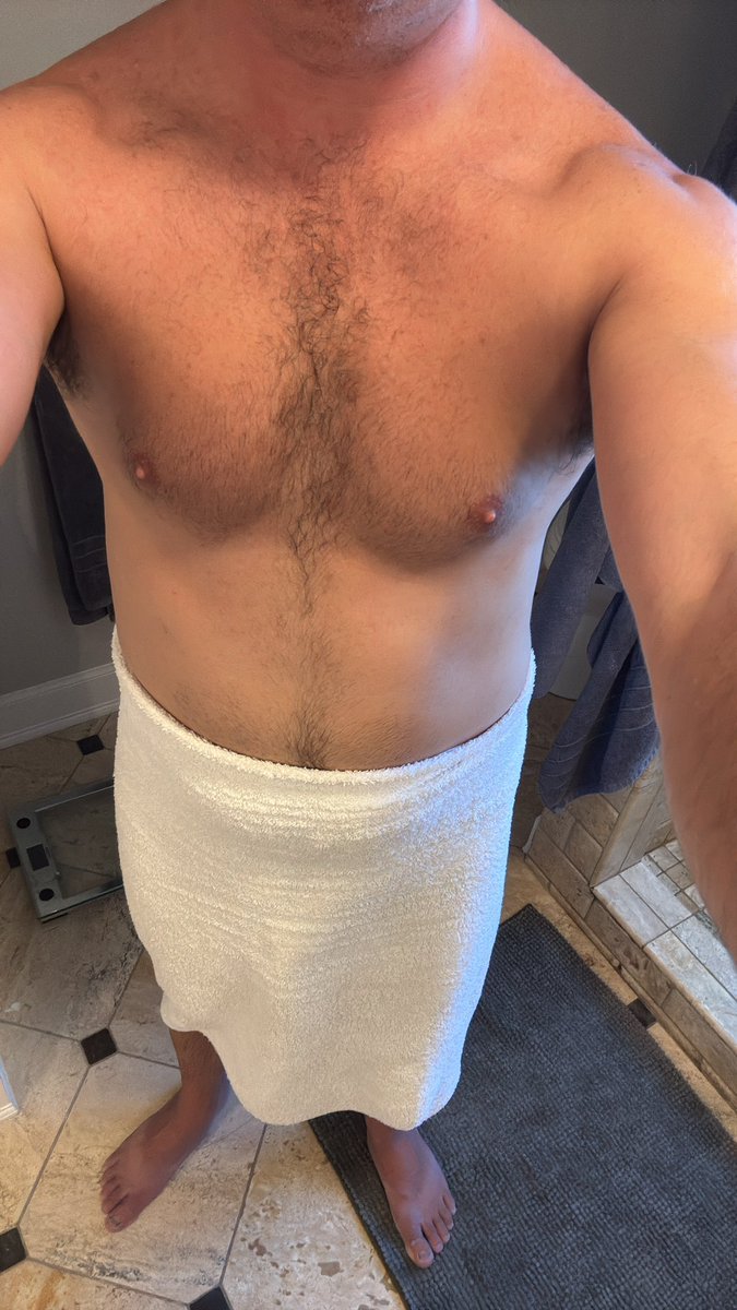hngwteguy9's tweet photo. Mastered rd 2 today. Y’all keepin up? Astroglide’s the GOAT. #BWC #DixieDick #SouthernPride #KappaAlpha https://t.co/eDuvRJh2A6