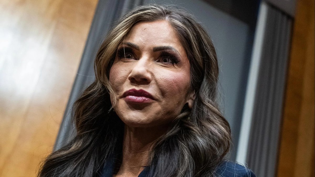 factpostnews's tweet image. New reporting reveals the Coast Guard plans to spend $200 million on 2 private jets to be used by Kristi Noem and other top DHS officials.