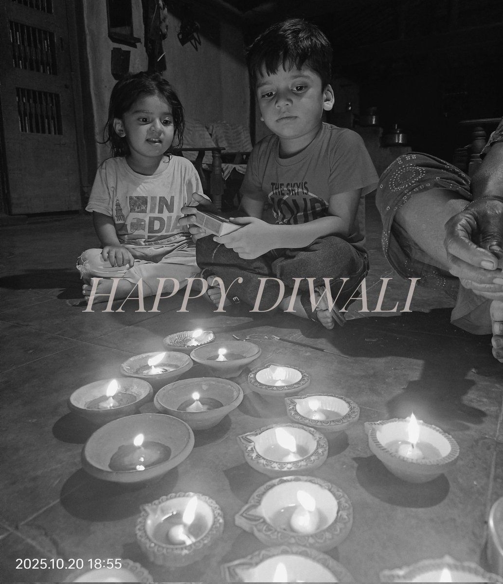 આપ સૌને  દિપાવલી પર્વની હાર્દિક શુભકામનાઓ..! 🪔