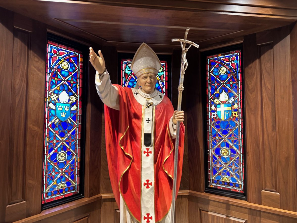 Today is Saint Pope John Paul II's feast day. May we keep his words close to our heart and reveal them in our daily lives:  "Darkness can only be scattered by light. Hatred can only be conquered by love." Saint John Paul II, pray for us!