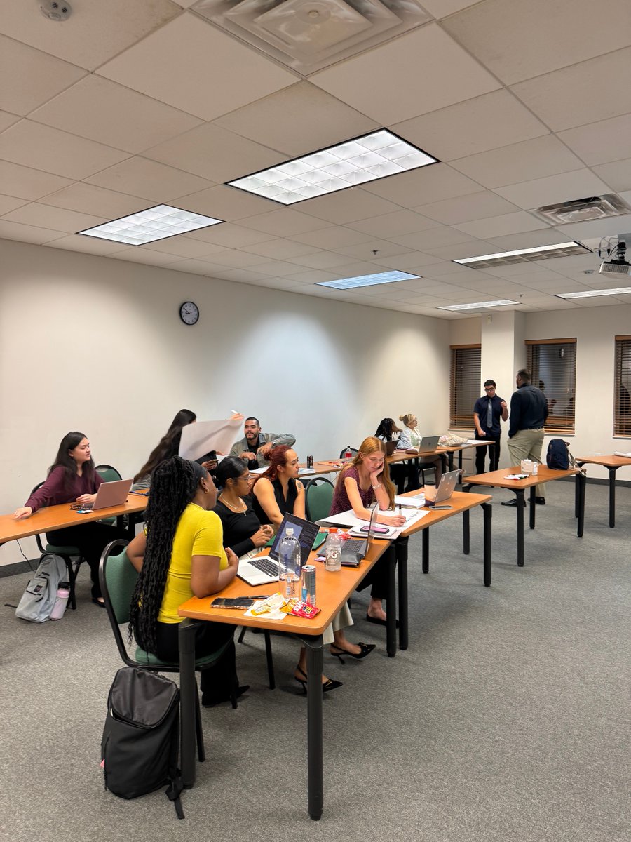 chartnavitas's tweet image. You never forget your first class! 🎓

I am at the beginning of a new adventure — stepping into the classroom as a Professor of Psychology at Keiser University.

Keiser’s student-first mindset and career-ready model align perfectly with what I’ve spent my career pursuing: helping…