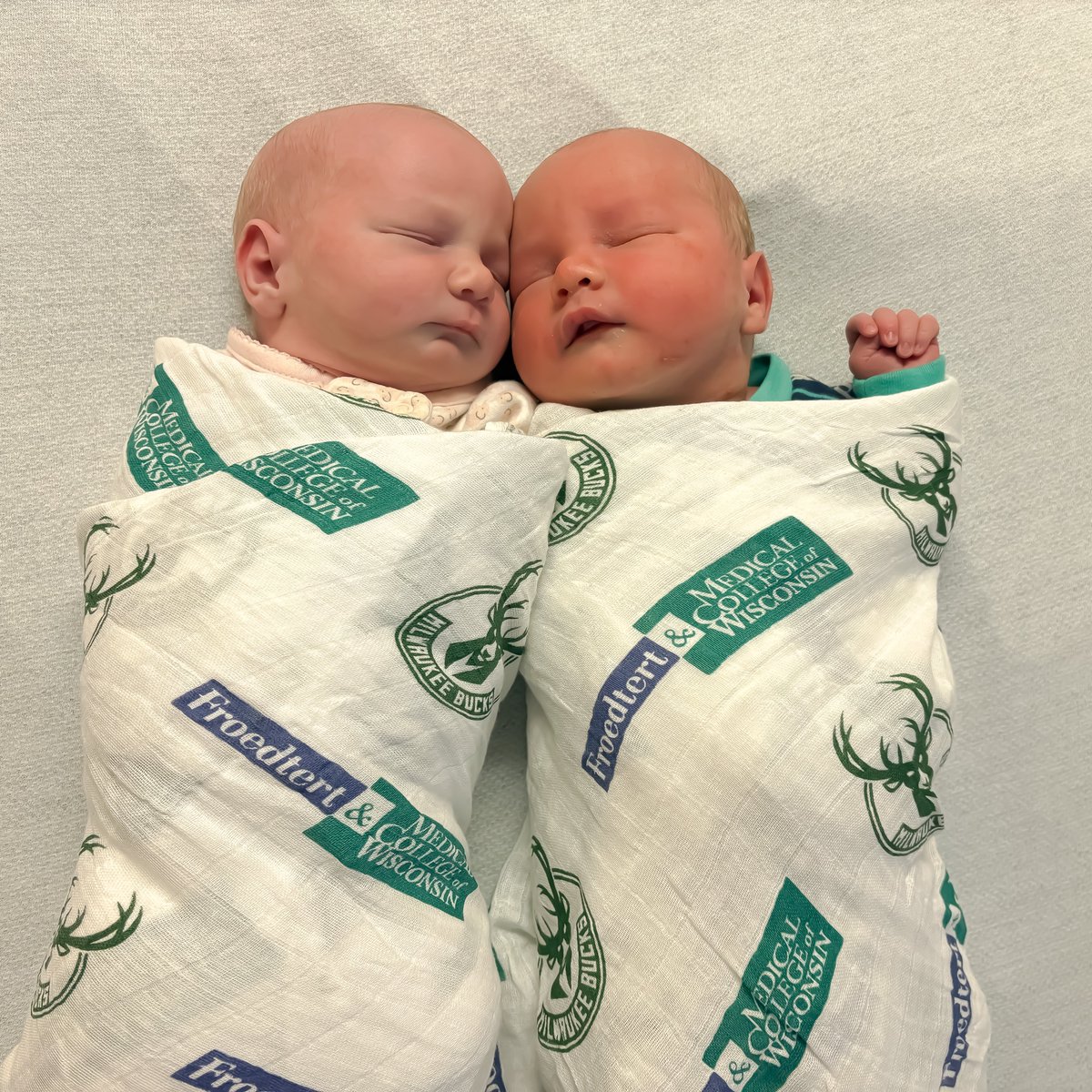 Say hello to our newest little Bucks fans, Elizabeth and Walker!

Double the fun in their Froedtert & MCW Bucks blankets. 