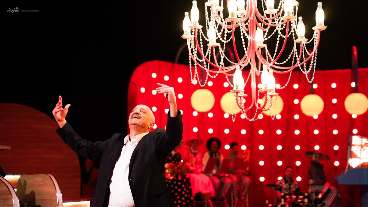 امکان نداره با دیدن یه مجری خیلی ذوق کنم😏

من بعد از دیدن مسعود روشن‌پژوه توی #شفرونی: