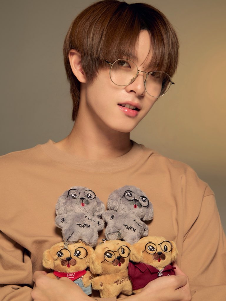เพว...ถามด้วยน้ำเสียงจริงจัง ยูไหว้พระวัดไหนอะถึงได้แบบนี้อะ 😭😭😭  <a href="/pavelphoom/">pavelphoom</a>