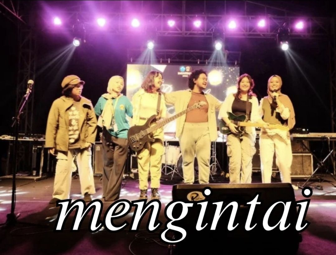 yapperarea's tweet image. YUK NONTON ada lurking 😋❤️