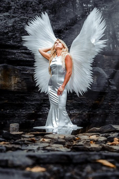 keys8906's tweet image. Fashion is what you're offered four times a year by designers. And style is what you choose. White looks gorgeous on me👗📷📷