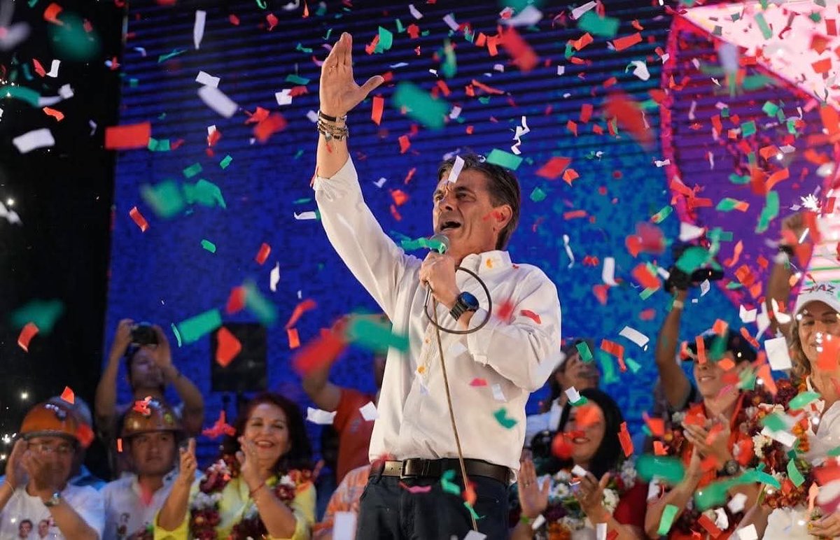 🇧🇴 Rodrigo Paz es el nuevo presidente de Bolivia.

Ganó la segunda vuelta con el 54.5 % de los votos y pone fin a casi 20 años de gobiernos del MAS. Promete “capitalismo para todos” y un giro al centro-derecha.
#Bolivia #Elecciones2025