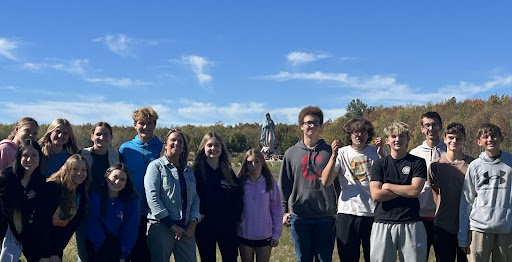 Berkshire students recently visited nearby Windsor to learn about and appreciate the artwork of the world's tallest statue of The Virgin of Guadalupe. Learn more about this intercultural learning experience at the link below!
berkshireschools.org/post-detail/~b…