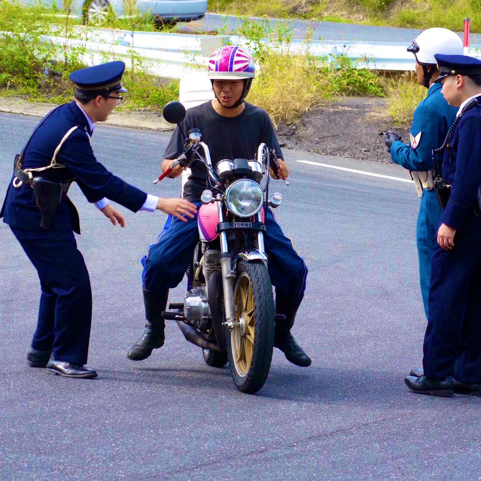 SAITOKAI_FILM's tweet image. 停めてもらいました笑

突破したんで切符は切られてないです♨️