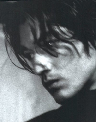 TheCinesthetic's tweet photo. takeshi kaneshiro in the returner (2002) https://t.co/eDY4m6QTdf