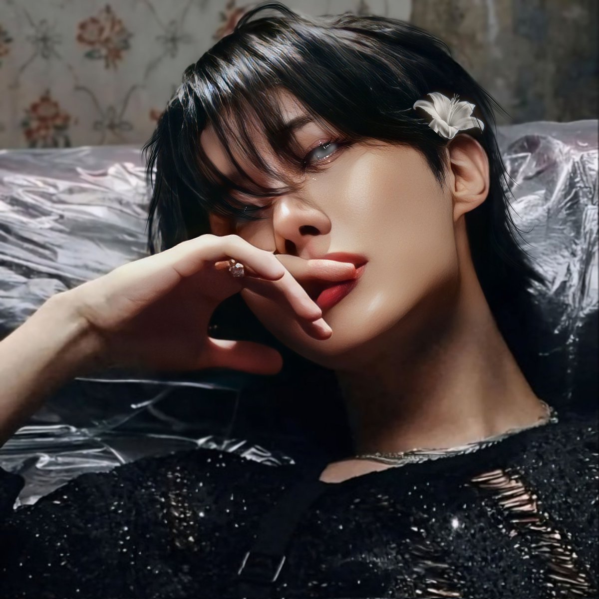 arabbel9la's tweet image. ㅤㅤㅤㅤㅤㅤ #newicon    ☆ @arabbel9la                                
ㅤㅤㅤㅤㅤㅤㅤㅤㅤㅤ    ꒷꒦꒷