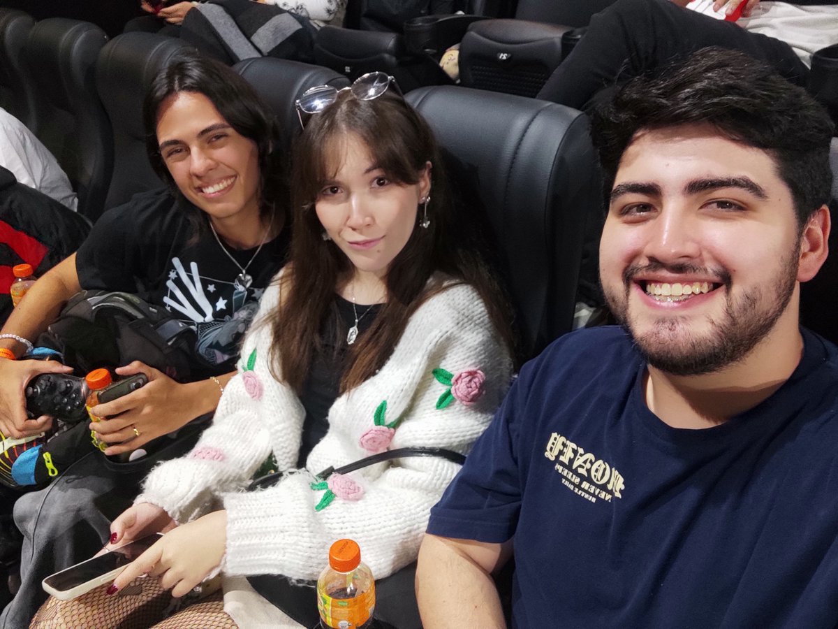 TuMadreEsMia592's tweet image. Bueno, se hizo lo que se pudo 
Quedé 9no en el Nacional, que con sus más y sus menos, disfruté bastante 
Wins sobre Kryss, Braal y Zoroark 
Perdí contra Styx y Hm 🤕
Uno de mis detalles favoritos fue que me regalaron un icon de Mario antes del torneo 😭
GGs a todos