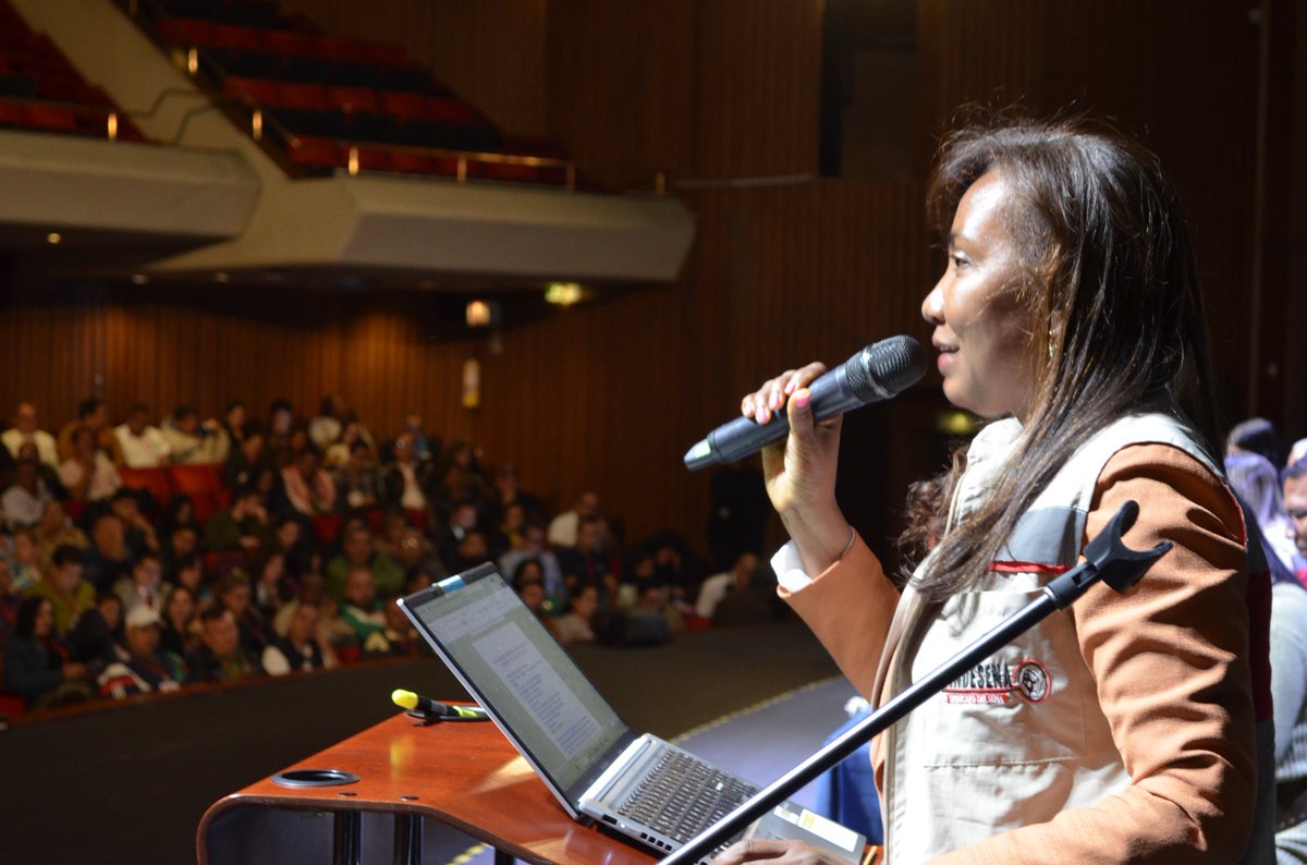 "Este Encuentro busca aportar al análisis del poder global, al intercambio de ideas y a la construcción de una apuesta colectiva que proyecte a las y los trabajadores hacia un mejor país." Aleyda Murillo, <a href="/AMurillog01/">Aleyda Murillo</a>, presidenta de SINDESENA