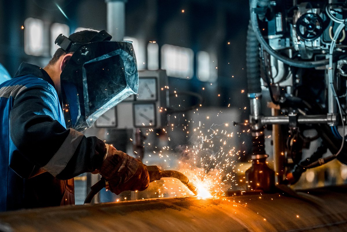 📉 Can Canada dodge a recession? Check out this interview with Gomez Carl, chief economist at CoStar Group, on BNN Bloomberg as he analyzes manufacturing sales &amp; wholesale trade trends! ow.ly/XZoE30sQzqe #Economy #CanadaBusiness