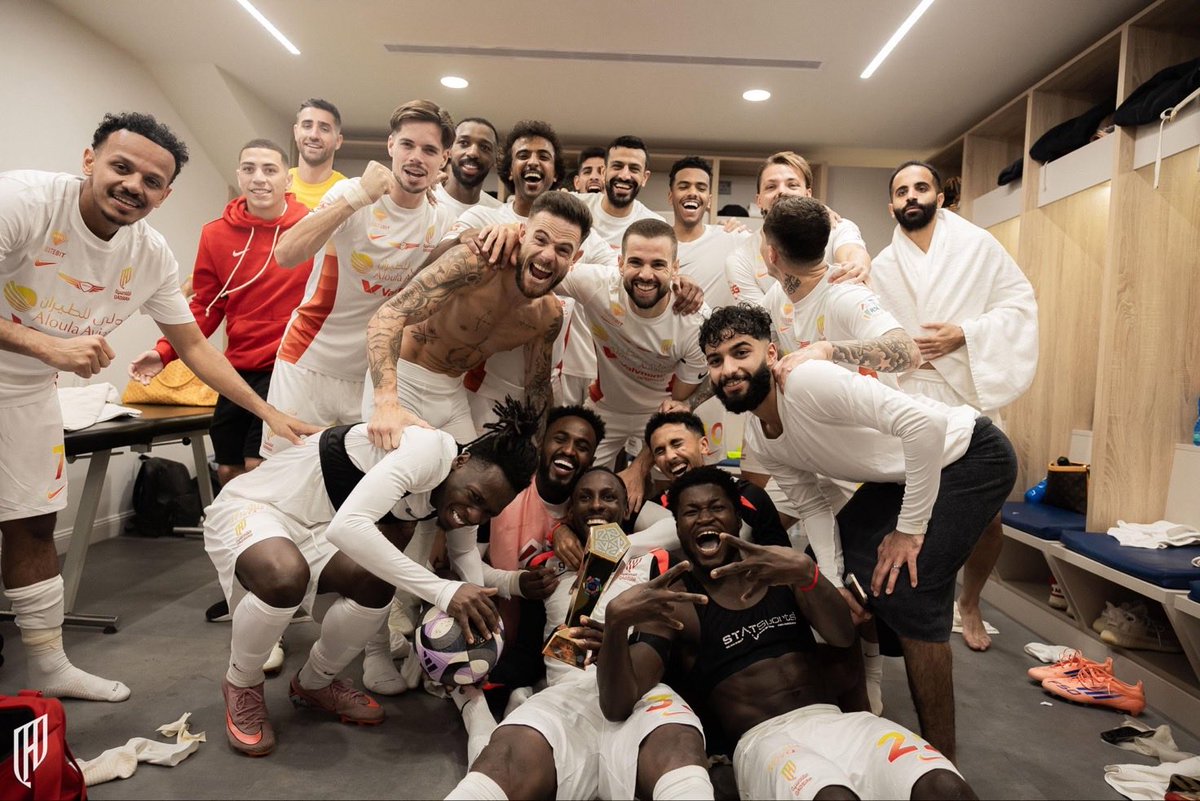 المعادلة تتغير ، القادسية <a href="/Alqadsiah/">نادي القادسية السعودي</a> سيكون واجهة الشرقية والاتفاق <a href="/Ettifaq/">نادي الاتفاق</a> لن يكون النهضة لكنه في طريق الوحدة ، سيبقى نادي عريق لكن ذو تاريخ قديم ، وشعبيته ستتأكل لمصلحة القادسية الذي سيستحوذ على الأجيال الجديدة في الشرقية ، هذا مش رأي ، هذة الحقيقة اللي توجع . <a href="/saudi_aramco/">أرامكو</a> 🇸🇦👍