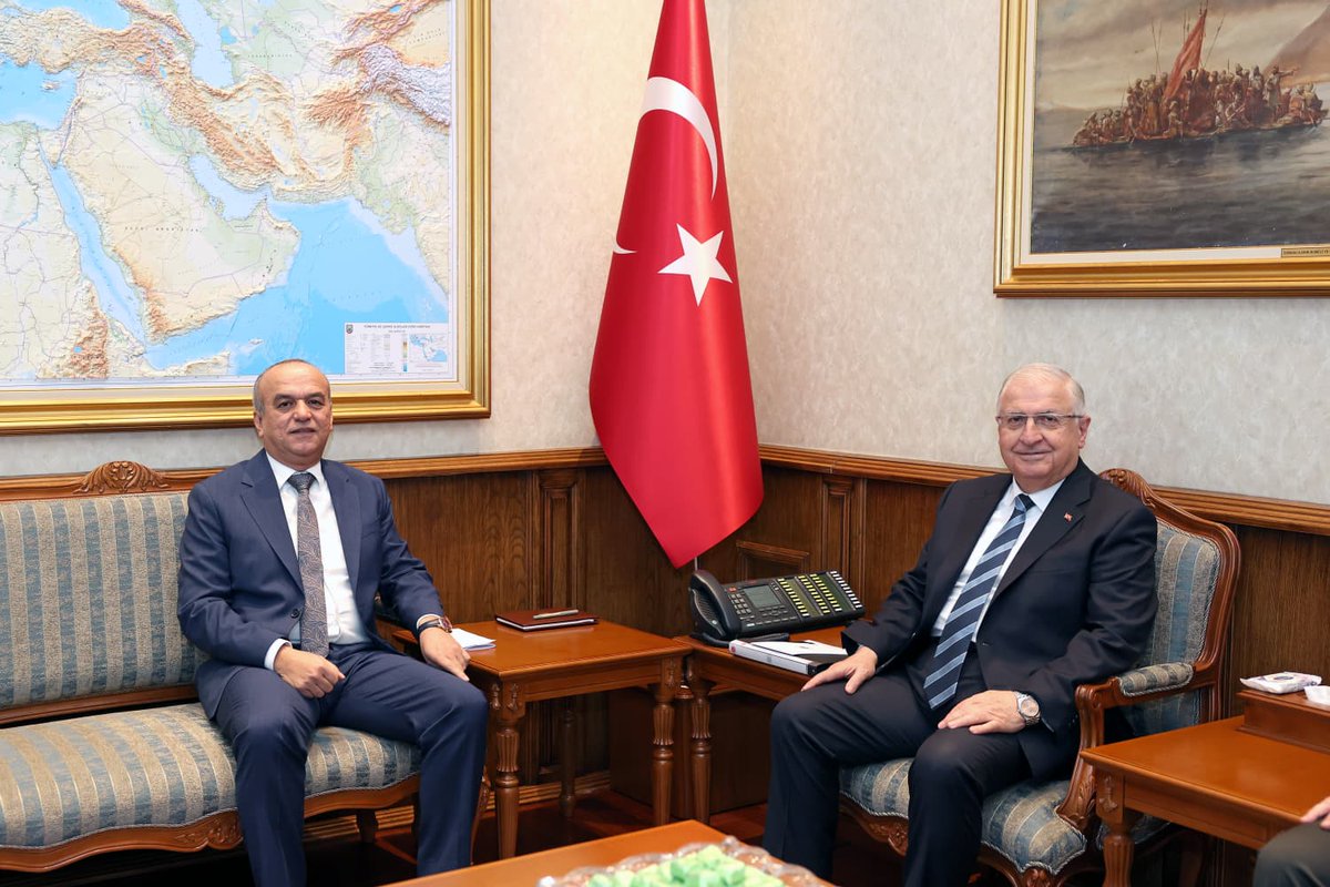 🇹🇷🇹🇯Millî Savunma Bakanı Yaşar Güler, Tacikistan'ın Ankara Büyükelçisi Sodiq Ashurboyzoda İmomi'yi makamında kabul etti