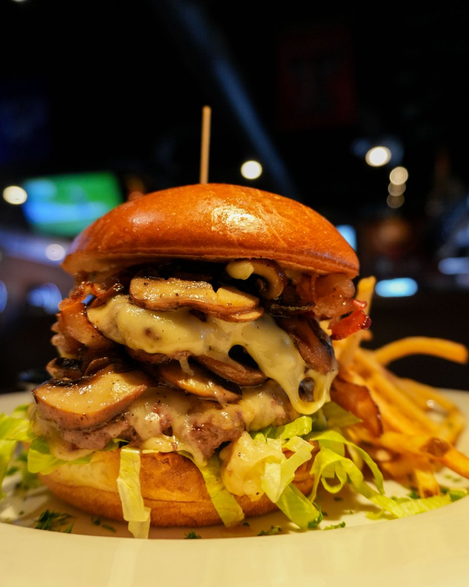 Brick House Tavern + Tap tweet media