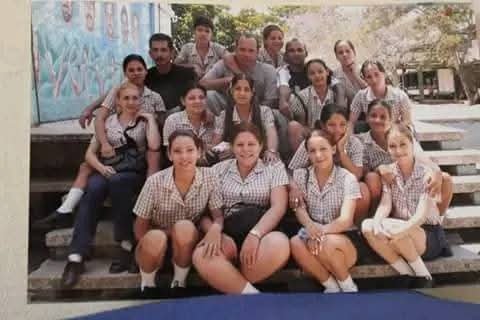 esbu_antilla's tweet photo. #EducaciónHolguín #EducaciónAntilla 
Hoy en la #Historia  21 aniversari de los #InstructoresDeArte #CubaViveEnSuHistoria  #CubaMined https://t.co/Mj5QmTJgLg