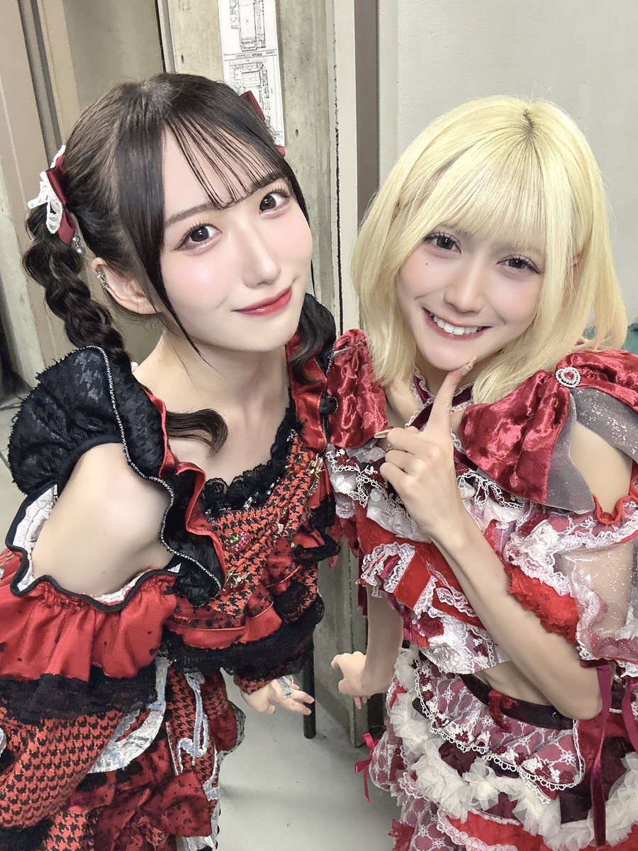 ちぎらちゃんズ👭🏻❣️
可愛い衣装着させて頂きました！（入ってよかった〜〜笑）
えみるの衣装着てるちぎらちゃん可愛かった😭最高でした！そっちでも撮ろうと約束してたのに時間なかったの悔しい🥲また機会があったらよろしくお願いします🫶🏻💭