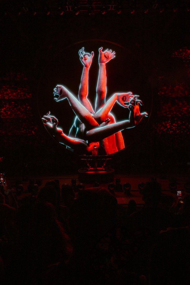 OfficialRezz's tweet photo. Well lastnight was my 11th red rocks show!!😭each one has sold out which is INSANE! - this venue is so unbelievably special to me & to be engrained in its history is so meaningful to me. This past two nights I felt so gratified & eager to show my fans where I’m at as an artist - showcasing not only PORTAL night 1, but a Nightmare on Rezz street themed one on night two. Thank you all for allowing me to continue a long, consistent career - as an artist, longevity is something I value & not a single moment of your support doesn’t go un-appreciated. Thank you all so much and see you next year.