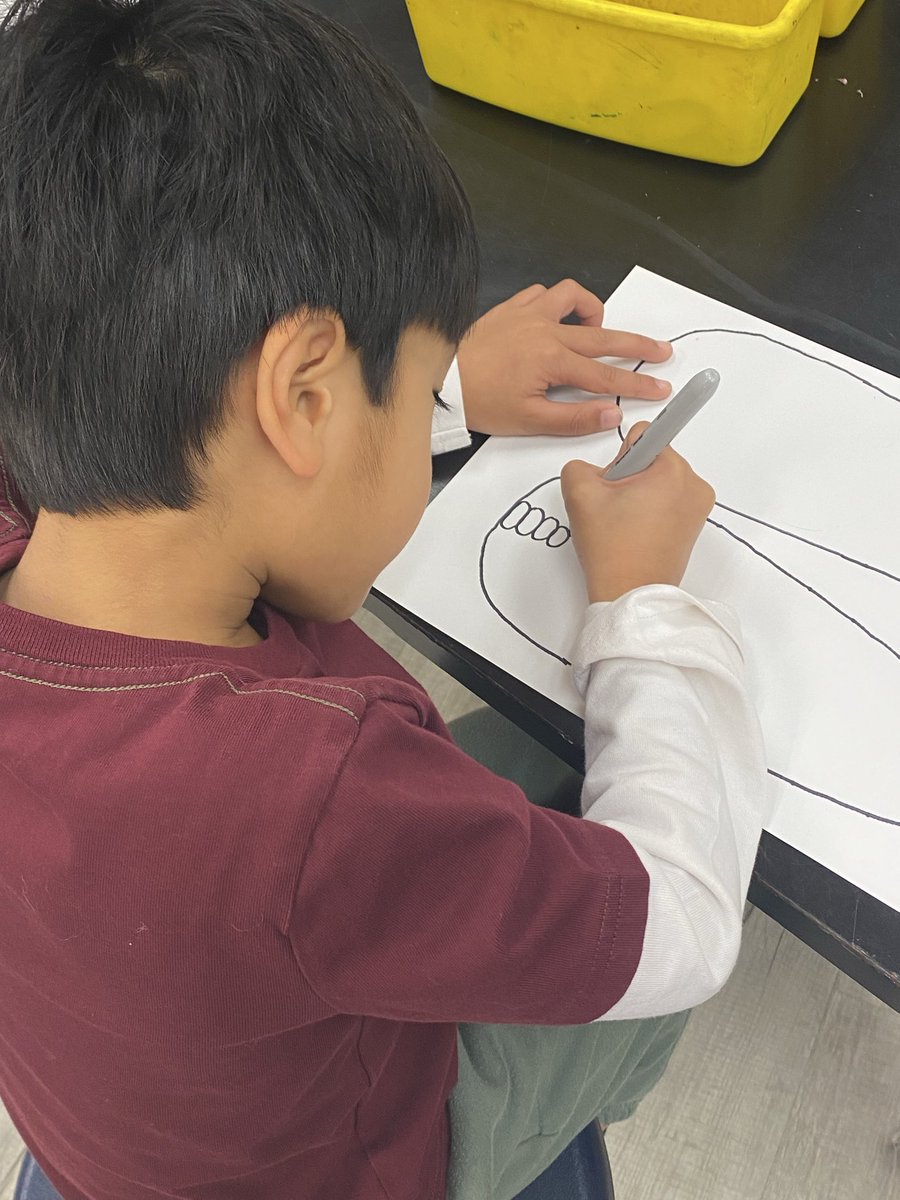 Happy fall y’all! After learning the difference between REAL texture and IMPLIED texture, 2nd graders had to show the implied texture of Indian corn in their next project 🍁 🌽