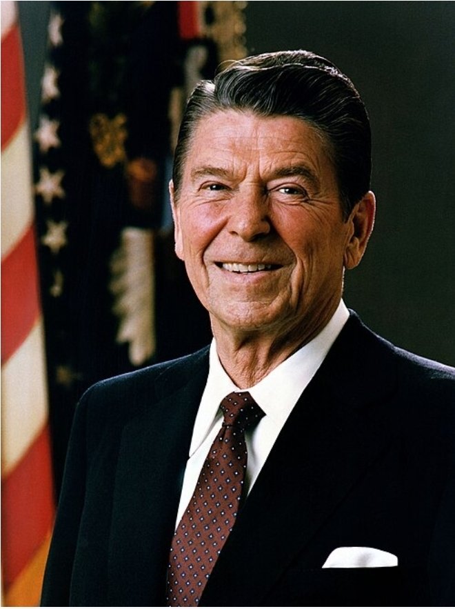 Les dejo un dato de color:
En 1976 EEUU cumplía sus 200 años con un presidente incompetente (Ford), sucesor de un presidente odiado (Nixon). La gente eligió a otro incompetente (Carter) y 4 años después, la gente eligió al boom económico (Reagan)

¿Quién será el Reagan boliviano?
