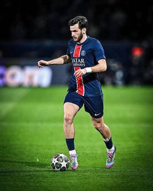 yves_devakca's tweet image. Khona masikhuluma iqiniso based on previous experience ngabadlali abaqhamuka kanje ayiyinhle basilimaza kakhulu and we are doing well with our homegrown talent.
Kodwa ke iqiniso le inkunzi le I have seen him play angisho ukuthi akathathwe but he is good player.
Kvara #kvara #psg