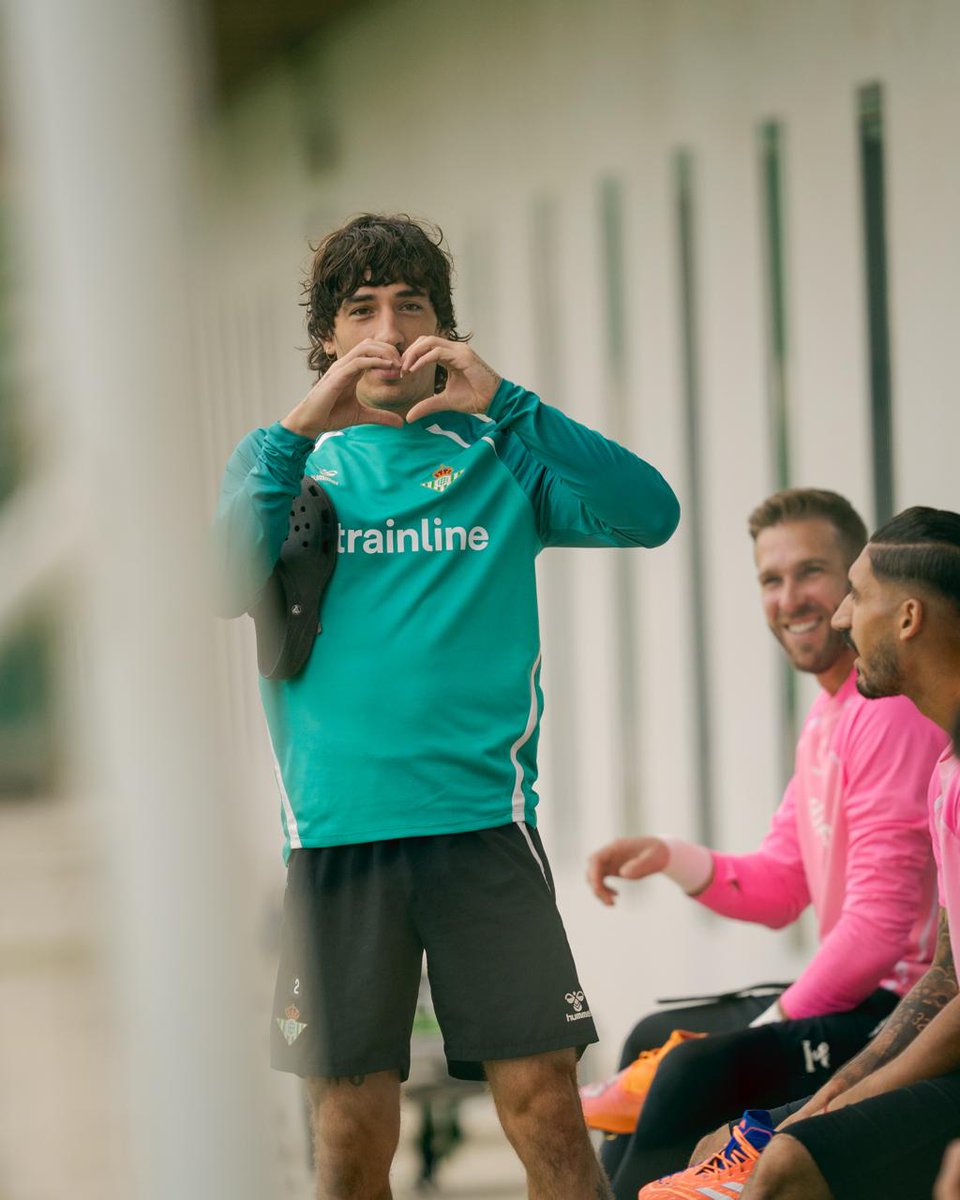 S𝐢 𝐩u𝐝i𝐞r𝐚 𝐯o𝐥v𝐞r a n𝐚c𝐞r

𝐓e v𝐞r𝐢́a c𝐚d𝐚 𝐝í𝐚 𝐚m𝐚n𝐞c𝐞r

𝐒o𝐧r𝐢e𝐧d𝐨 𝐜o𝐦o c𝐚d𝐚 𝐯e𝐳

C𝐨m𝐨 𝐚q𝐮e𝐥l𝐚 𝐯e𝐳