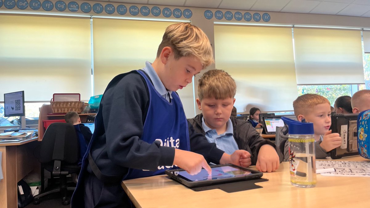 StBernardsPS's tweet image. 🥕💻 P2 & P3 Coding lunchtime club had a blast harvesting veggies in @codeorg 🌾 using directions, instructions & loop blocks to code. Fabulous leadership from our #DigitalPAT! 👏 #EUCodeWeek @CodeWeekEU @DL_for_All