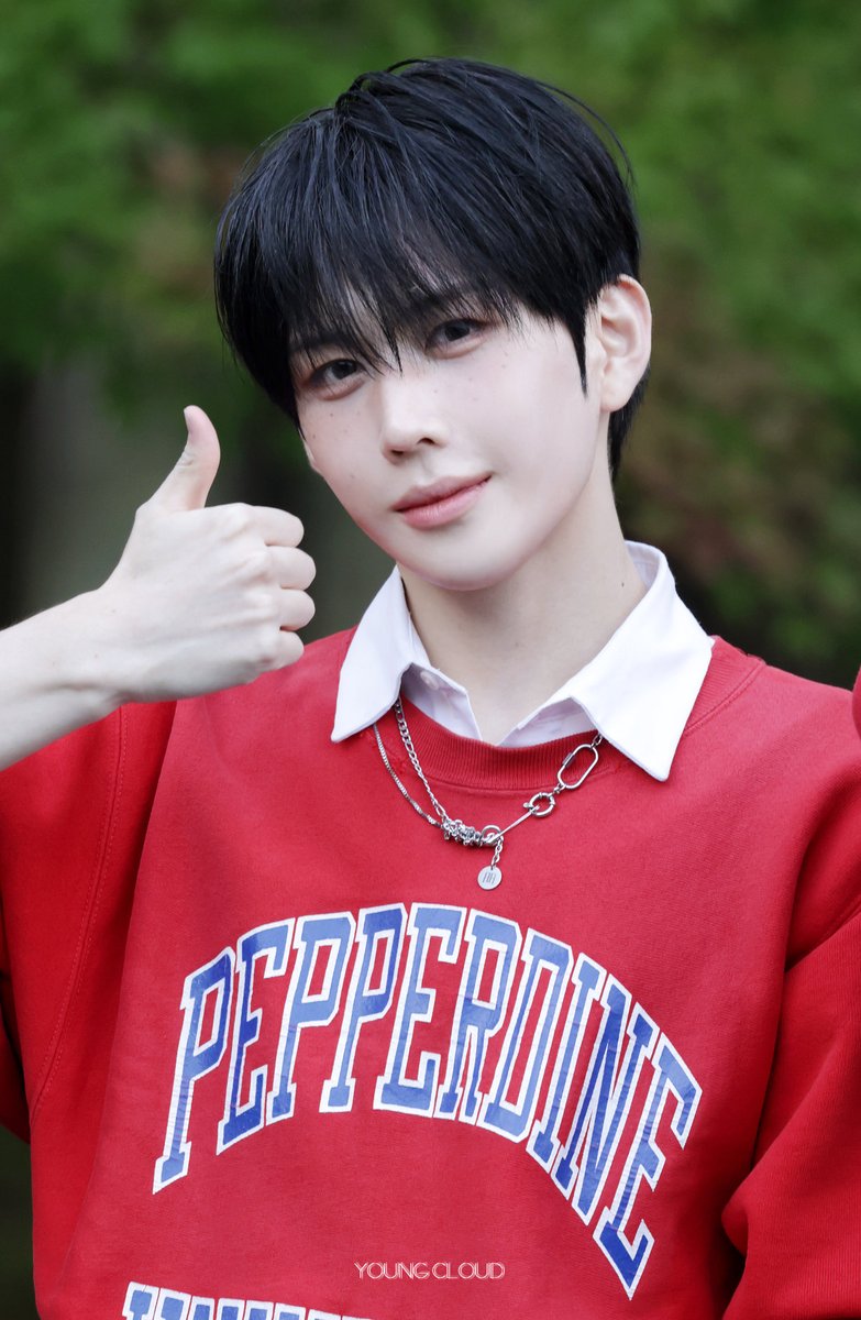 YOUNGCLOUD_J's tweet photo. π€π€
#BAE173 #BAE173μμ #μ μμ #YUYOUNGSEO #μν΄λΌμ°λ #YOUNGCLOUD https://t.co/3AeVxblNoJ