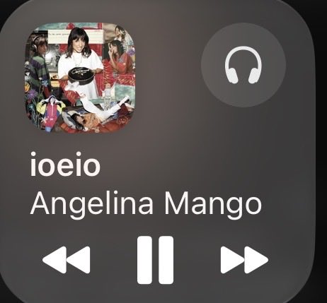 questa canzone pura poesia, ogni parola è cosi perfetta❤️‍🩹