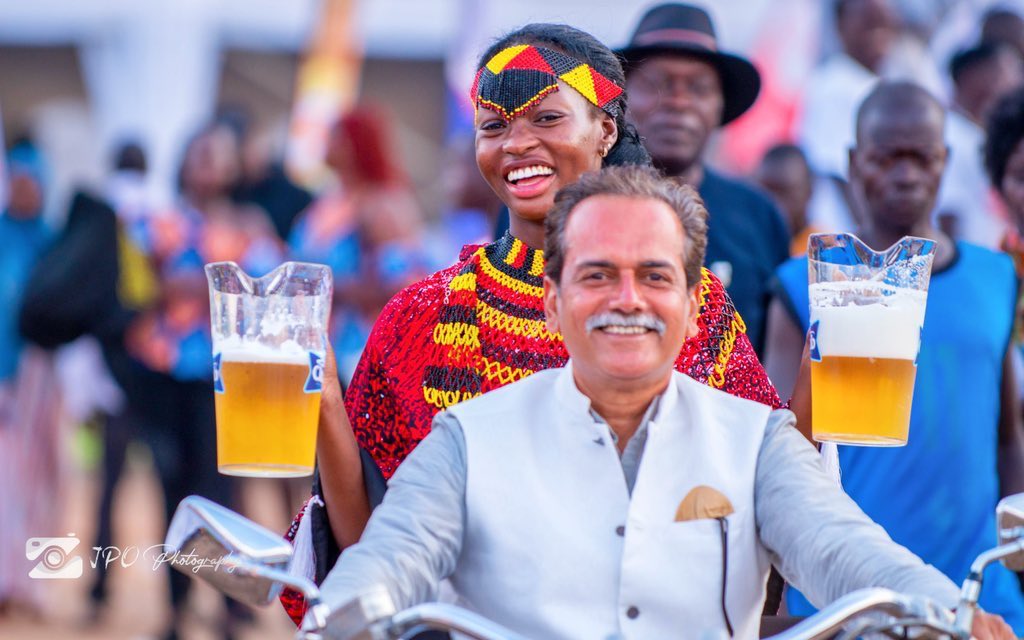 Uncle <a href="/ESBChairmans/">ESB Chairman's Uganda</a> this can be us in the next minute future breaking the entrance into Ug volleyball 
#ESBChairmansForUgandanVolleyball